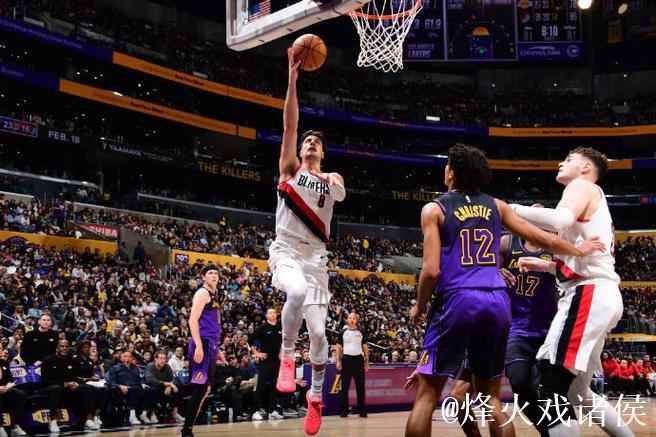 詹姆斯狂砍38分克里斯蒂添28分 湖人战胜开拓者 詹姆斯狂砍38分克里斯蒂添28分 湖人战胜开拓者